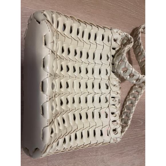 Crochet Leather Cream Woven Crossbody Purse Linked Medallion - Picture 8 of 11